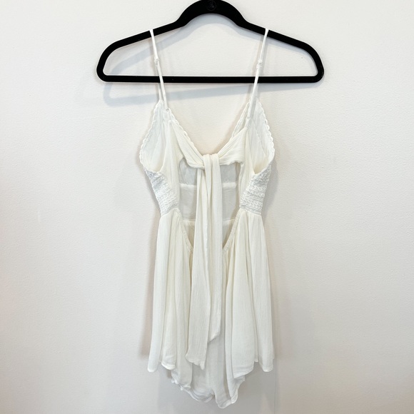 ILLA ILLA White Crochet Babydoll Romper Women’s Small EUC - Picture 5 of 8